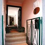 Residenza Monti Semesterbostad *